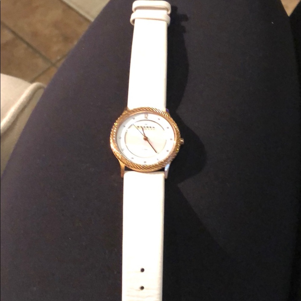 Skagen watch white and gold